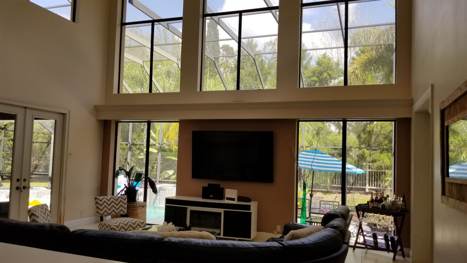 Others 4, Mansion Getaway - Sleeps 24, Manatee
