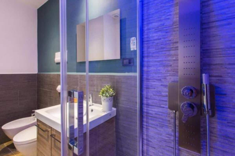 Bathroom 4, Politeama Luxury Suites, Palermo