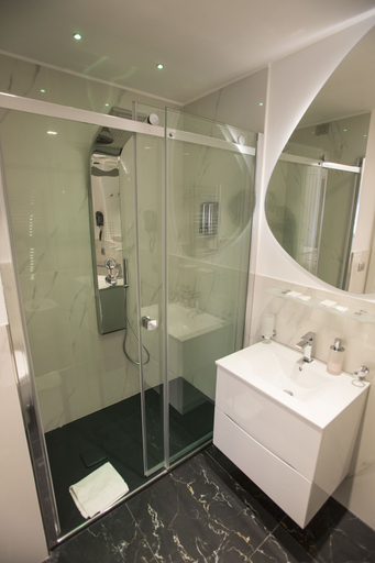 Bathroom 2, San Pietro Grand Suite, Rome