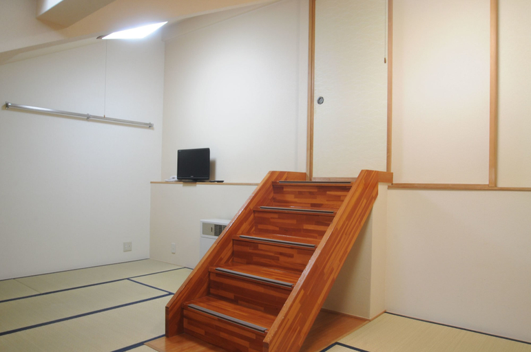 Others 5, Hotel Bonfire, Hakuba