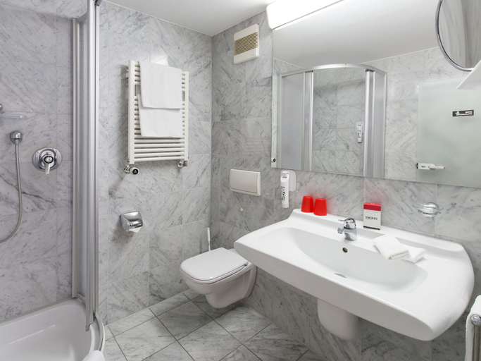 Bathroom 5, DORMERO Hotel Burghausen, Altötting