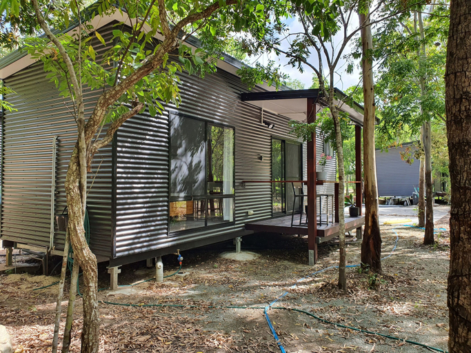 Exterior & Views 2, Airlie Beach Eco Cabins - Adults only, Whitsunday