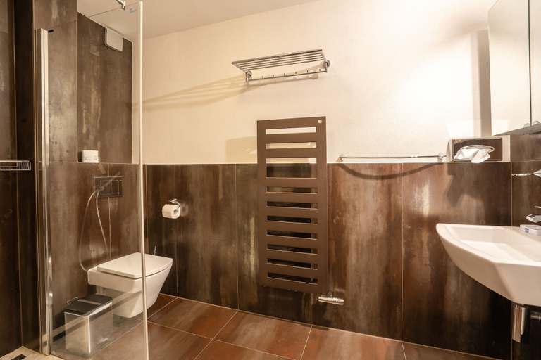 Bathroom 3, Kukučka Lomnica - Tatranská Lomnica, Poprad
