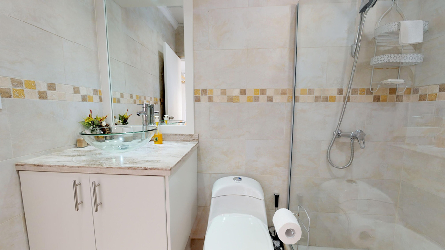 Bathroom 5, Arubas Bakval Suites