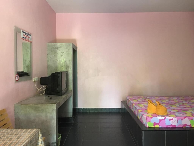 Bedroom 2, Mee Rak Resort, Bang Lamung