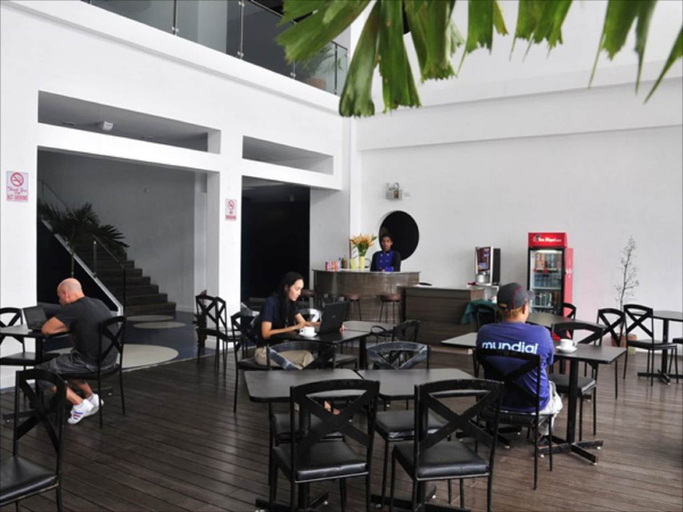 Food & Drinks 4, Ellis Ecotel, Legazpi City