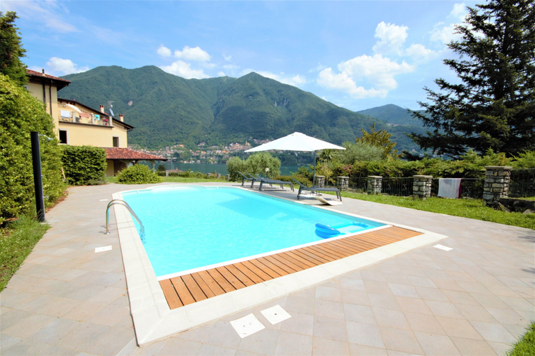 Sport & Beauty 4, Villa Oliveto with Pool and Lake view, Como