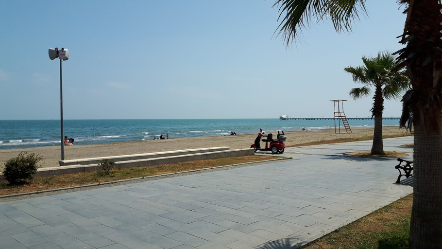 Others 5, Deluxe Beach Residence, Merkez