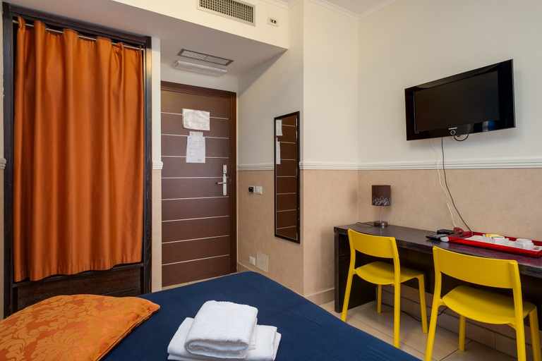 Bedroom 3, Mocenigo Vatican Suites, Roma