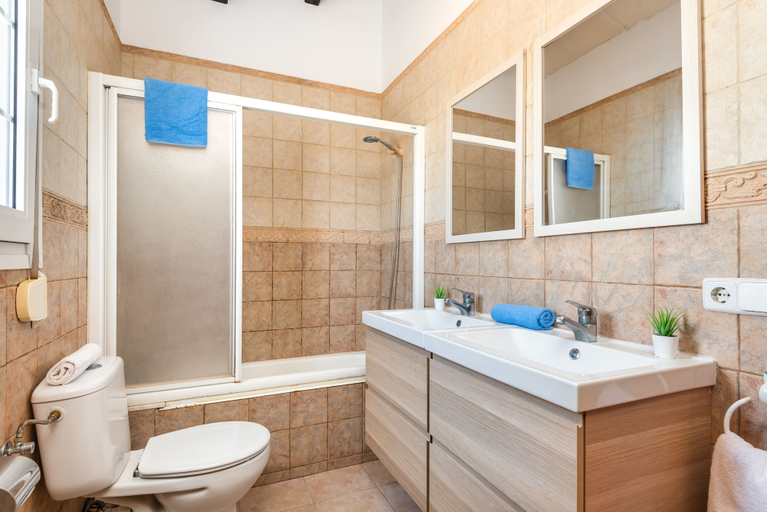Bathroom 4, Villa Juana, Baleares