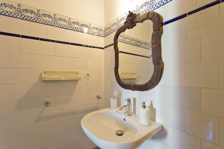 Bathroom 4, Apartment Boémio, Porto