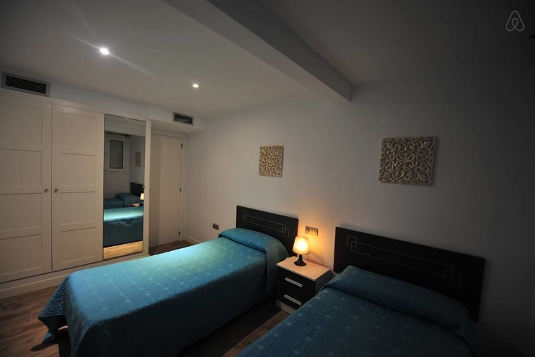 Bedroom 2, Avenida entre Estadio y Victoria, Cádiz