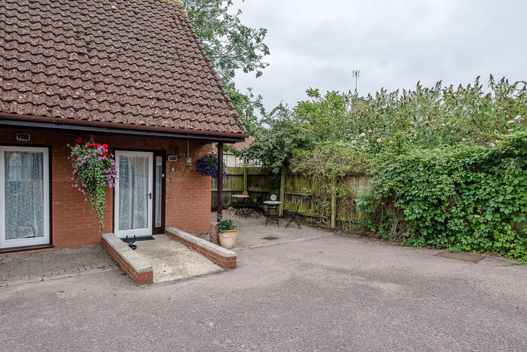 Exterior & Views, Liv's Place Bramfield Air Manage Suffolk, Suffolk