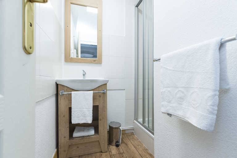 Bathroom 4, Résidence Odalys Les Chalets de l'Arvan II, Savoie