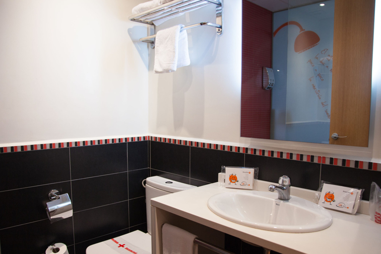 Bathroom 3, Hotel Bed4U Tudela, Navarra