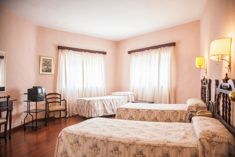 Bedroom 3, Hotel Miramar, Granada