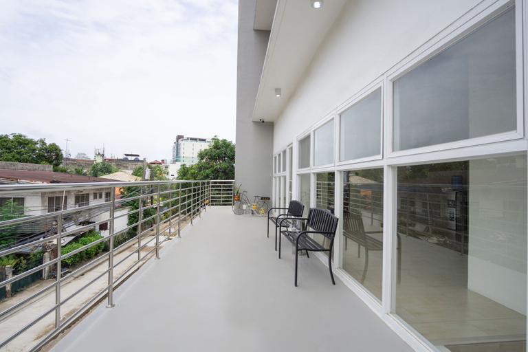 Others 4, 18 Suites Cebu, Cebu City