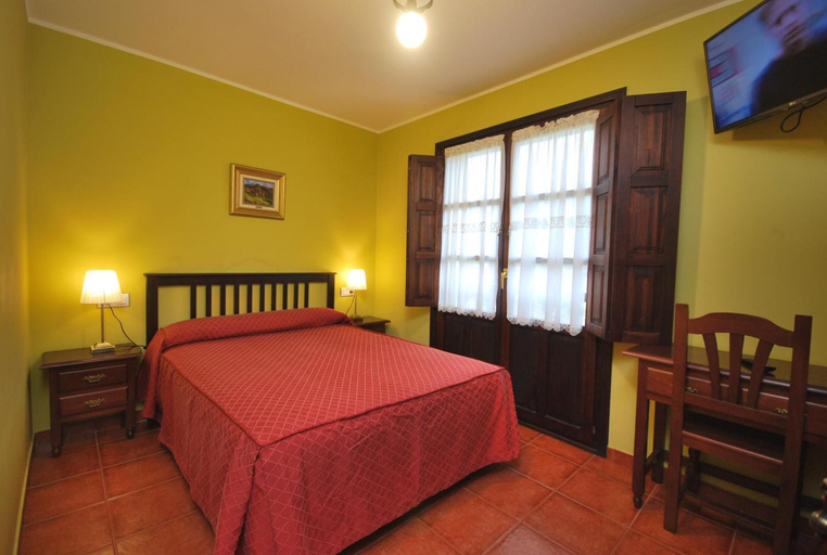 Bedroom 3, Hotel Los Ángeles, Asturias
