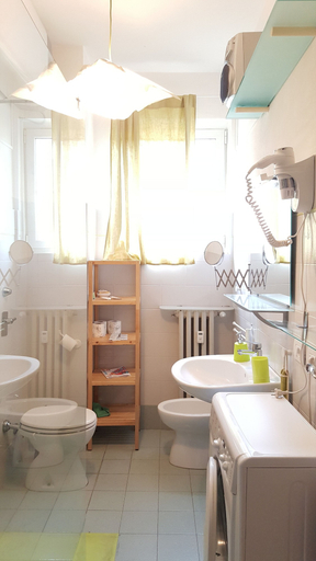 Bathroom 4, Milano Guest house Armonia & Passione, Milano