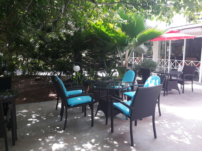 Food & Drinks 4, Chateau Sans Souci