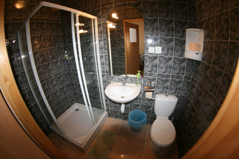 Bathroom 5, Hotel Daisy Budget, Kraków City