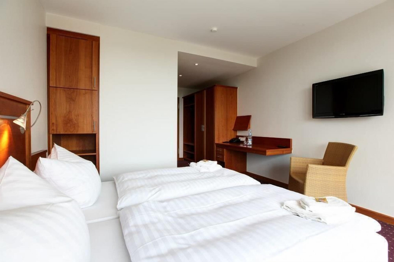 Bedroom 4, Hotel Im Park, Osnabrück
