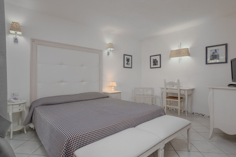 Bedroom 3, The Pelican Beach Resort & SPA - Adults Only, Olbia-Tempio