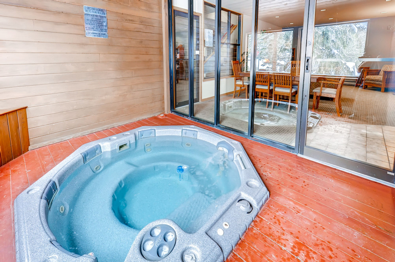 Cedars Lodge Condos by CRMR, Summit