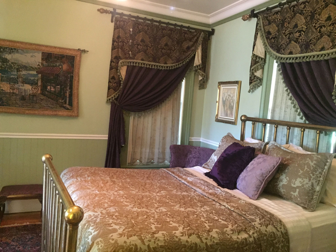 Bedroom 2, The Whitmore Inn, Trinity
