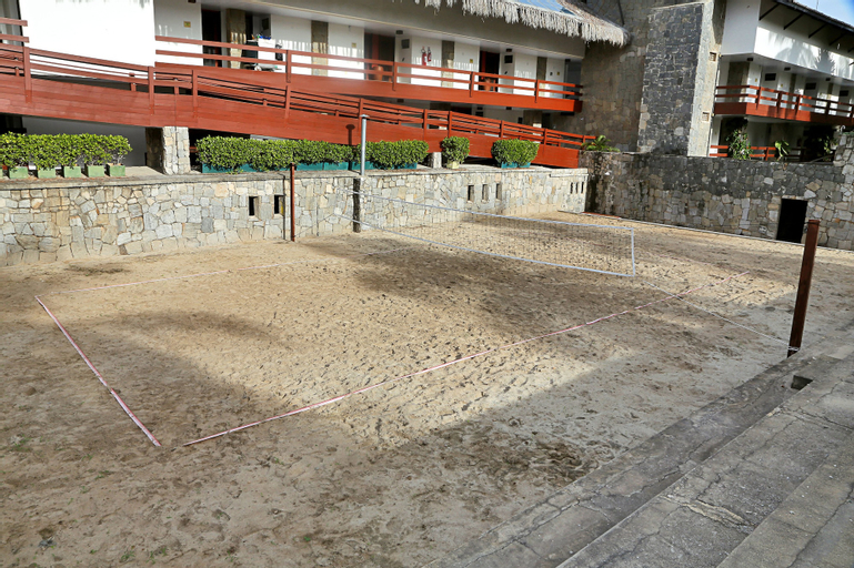 Exterior & Views 19