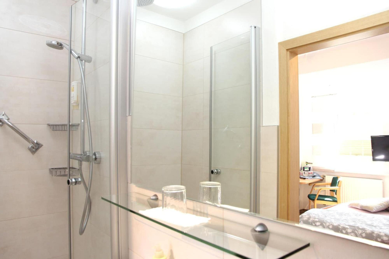 Bathroom 5, Pension & Ferienwohnung Schweinsberg, Hochsauerlandkreis