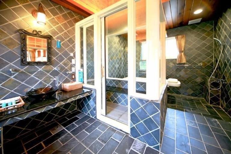 Bathroom 3, Ming Lu Holiday Hotel, Nantou