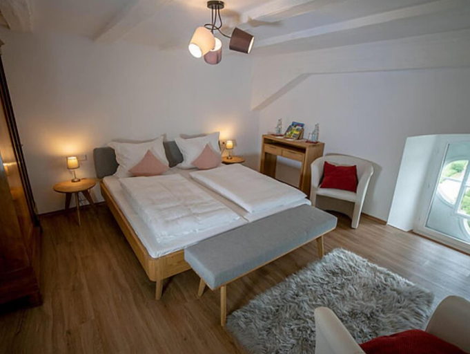Bedroom 3, Biohotel Schloss Kirchberg, Schwäbisch Hall
