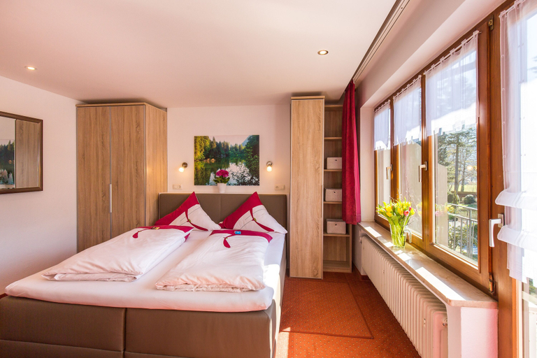 Bedroom 3, Gästehaus Wolfgang, Traunstein
