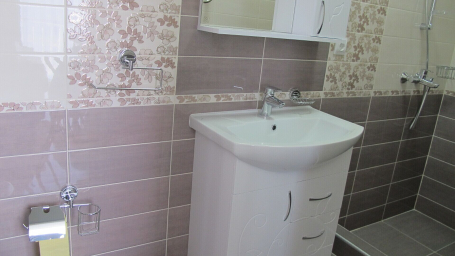 Bathroom 3, Apartment on Bulvar Nadezhd Apt. 306, Sochi gorsovet