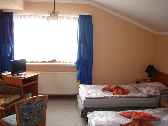 Bedroom 4, Pension zum Schwanenteich, Börde