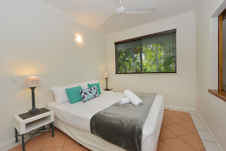 Bedroom 3, Seascape Holidays - Coral Apartments, Douglas