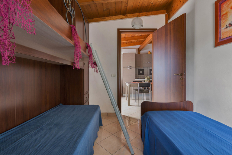 Bedroom 2, Corallo Apartments by Barbarhouse, Lecce