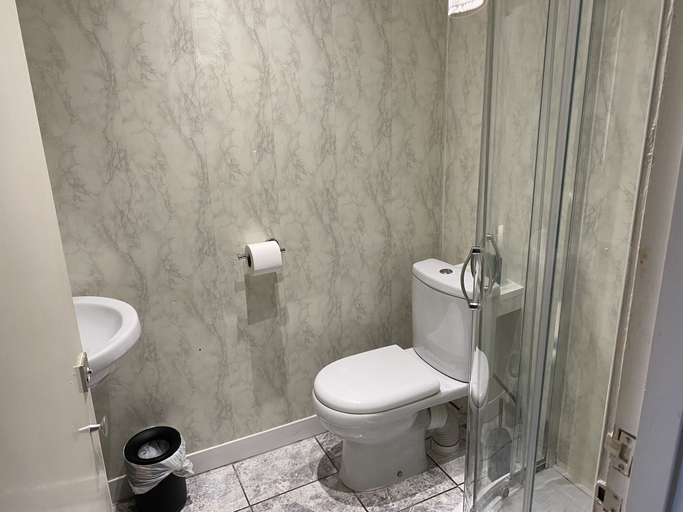Bathroom 3, Ernespie House Hotel, Dumfries and Galloway