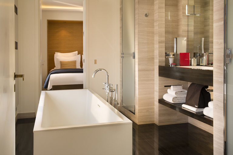 Bathroom 5, Hotel Marignan Champs - Elysées, Paris