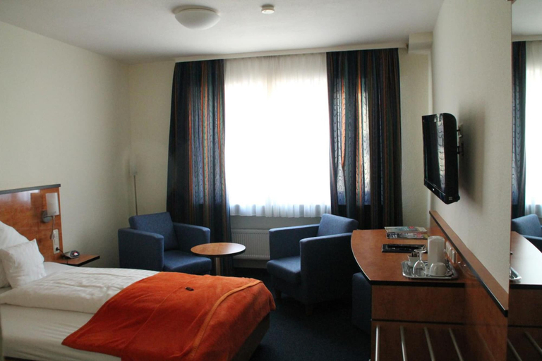Bedroom 3, Trip Inn Hotel Zum Riesen, Main-Kinzig-Kreis