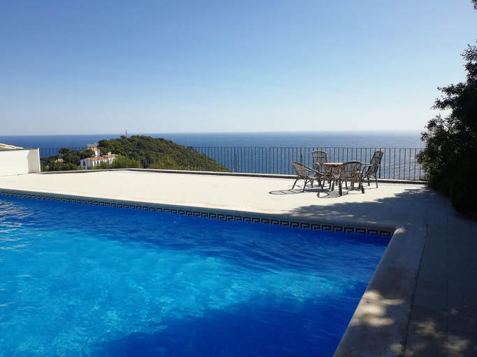 Sport & Beauty 4, St-33 Begur SA Tuna 2 PAX, Girona