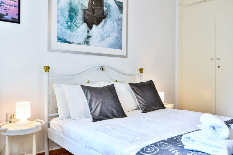 Bedroom 2, Groovy Apartment by the Sea with Garden, Attica