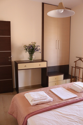 Bedroom 2, Helianthus, Crete