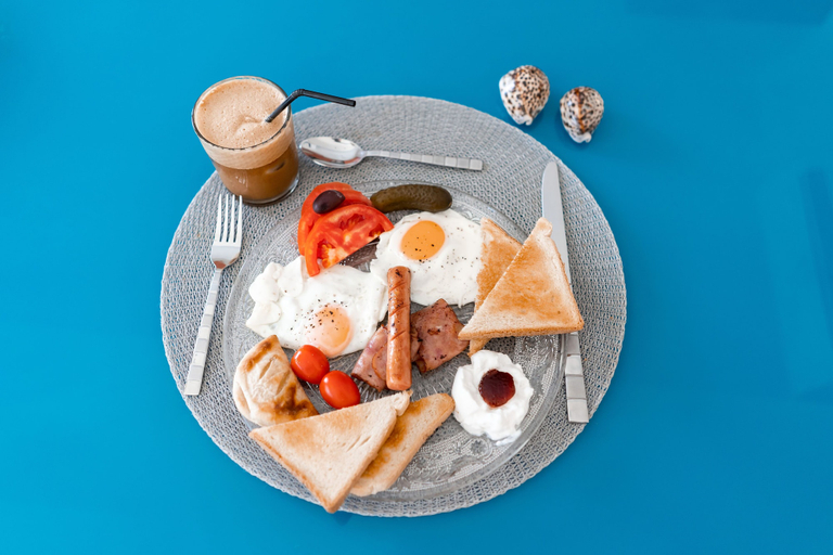 Food & Drinks 5, Thanasis Place Hostel, Attica