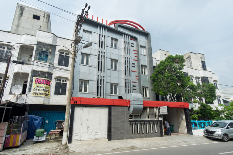 Exterior & Views 2, OYO 279 Deli Homestay, Medan