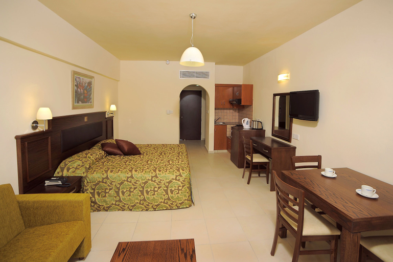 Bedroom 4, Euronapa Hotel