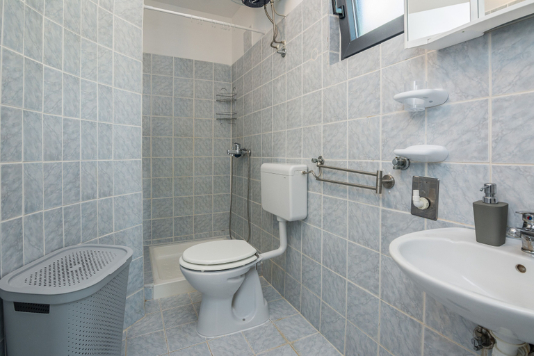 Bathroom 3, Apartments Bilic, Vir