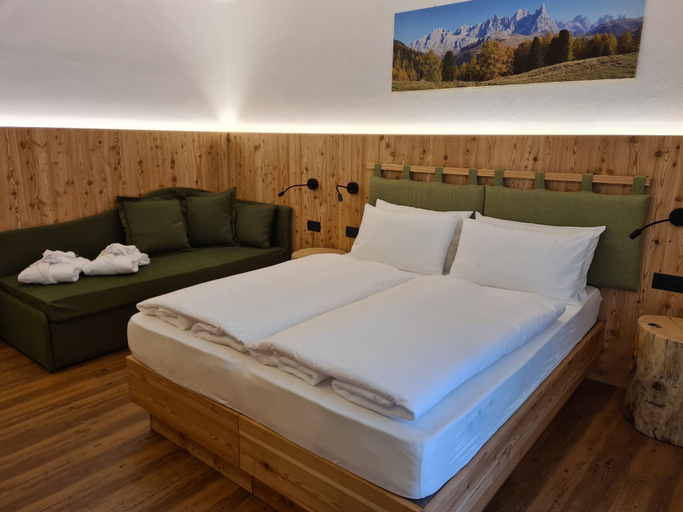Bedroom 2, Hotel Piedibosco, Trento