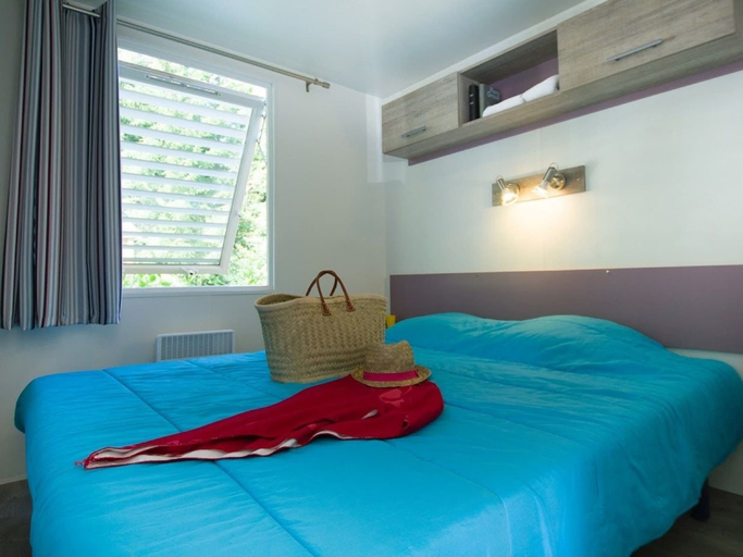 Bedroom, Camping Le Fayolan, Jura